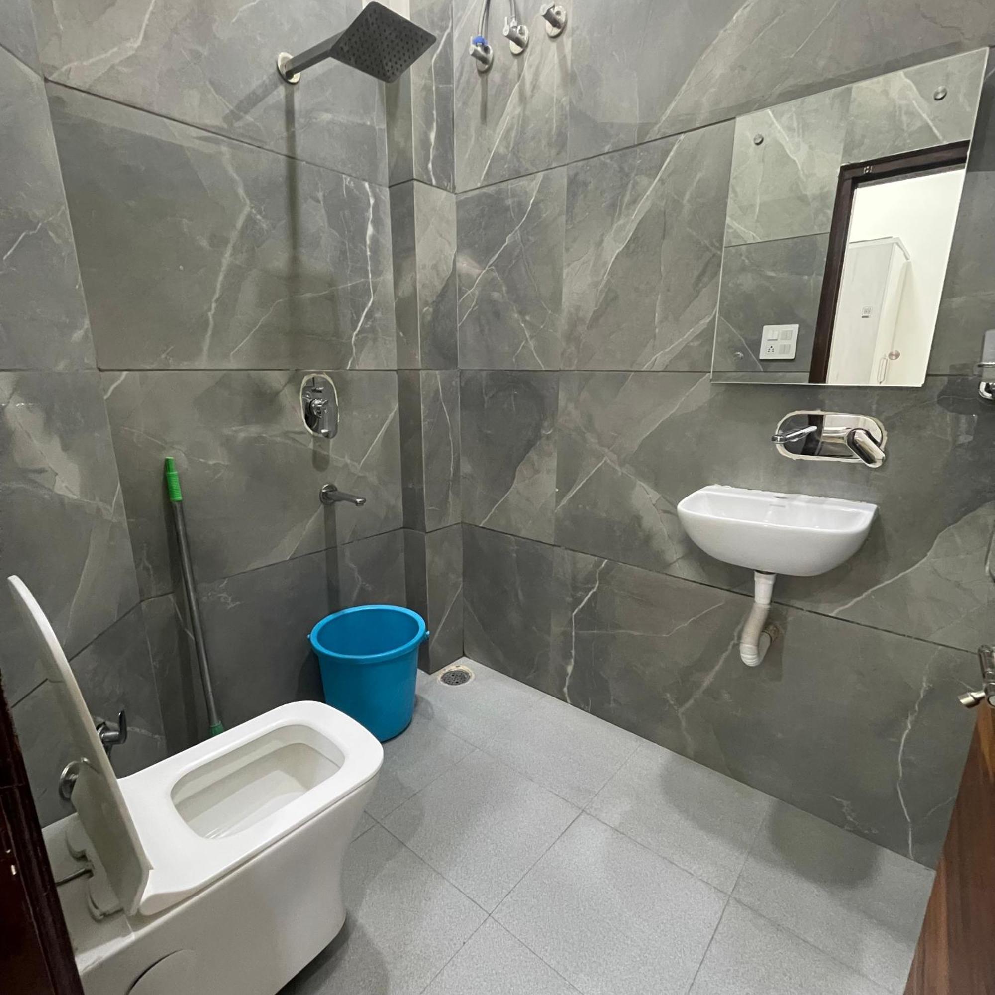 Homestay Comforts 500M From Amritsar Airport Exterior foto